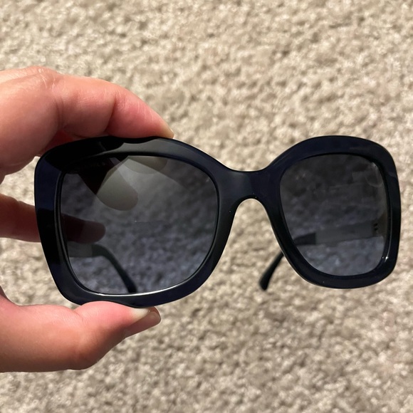 Chanel 5370 Butterfly Spring Sunglasses in Navy - Picture 3 of 7